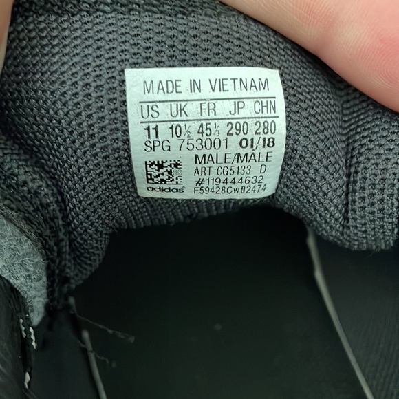 Adidas Men’s shoes 👟 - Picture 4 of 7